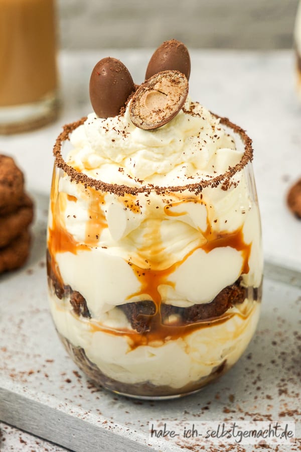 Karamell Creme Dessert mit Schoko Cookies
