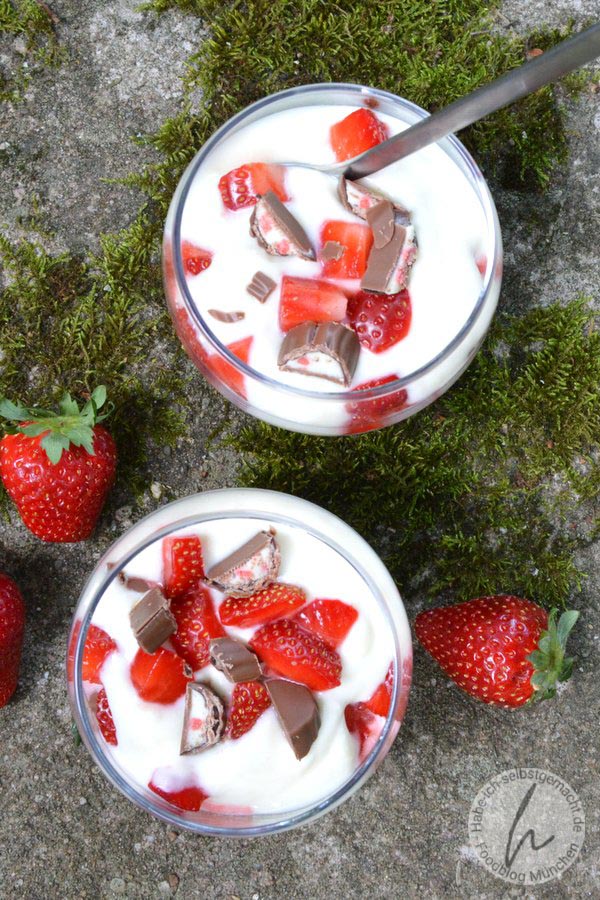 Leichtes Erdbeer-Yogurette Dessert