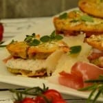 italienische Kräuterwhoopies mit Parmesan und Parmaschinken