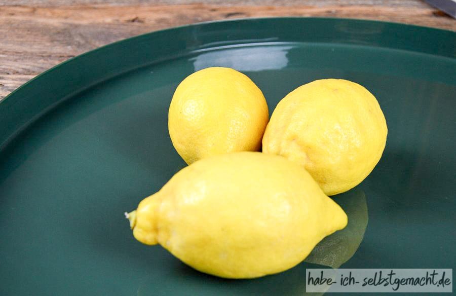 Frische Zitronen für das Eis