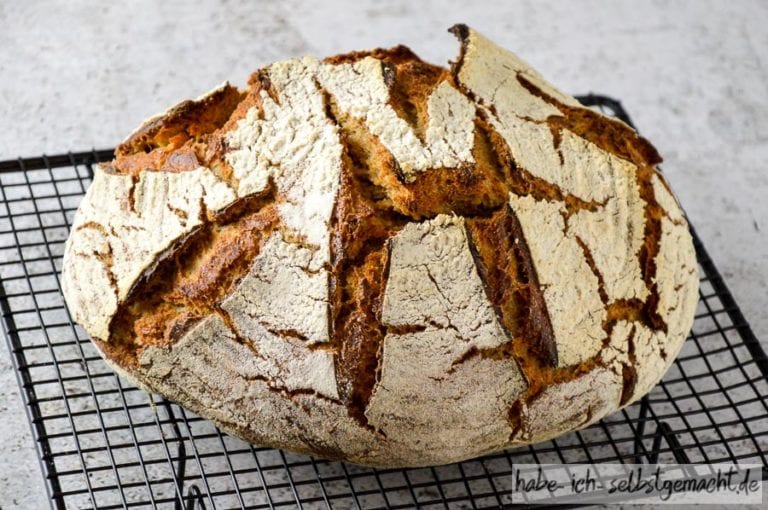 Brot #23 – Braunhirse Sauerteig Brot (Hirsebrot)