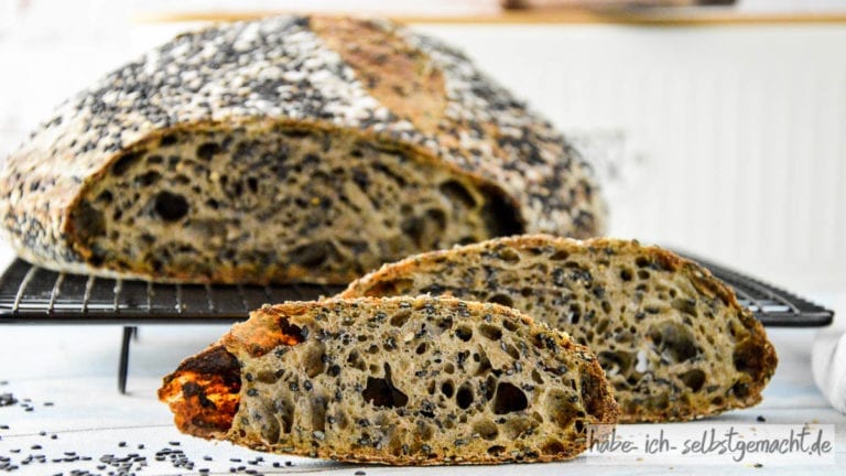 Brot #42 – Sauerteigbrot mit schwarzem Sesam (schwarzes Sesambrot)