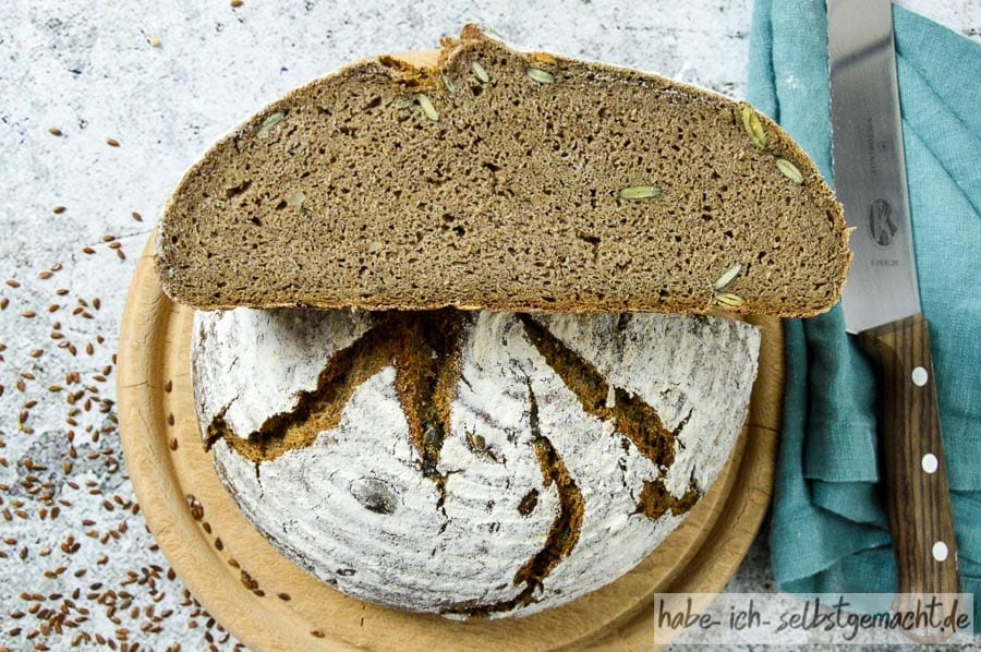Leinsamen Brot mit Leinmehl