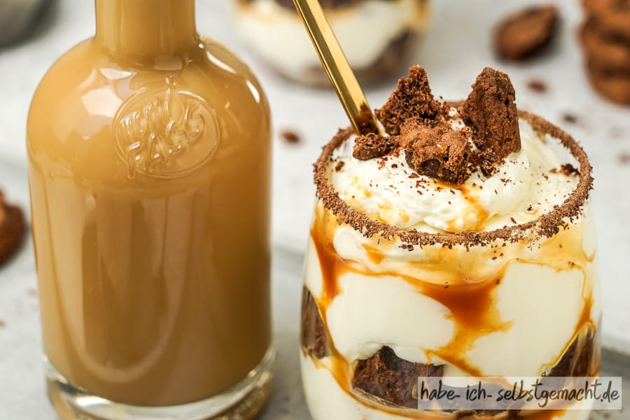 Karamell Creme Dessert mit Caramel avec Fleur de Sel Sahnelikör