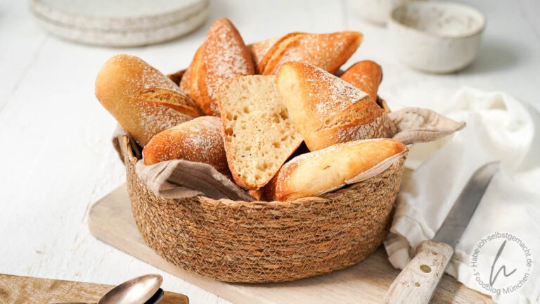 Brot #107 – Einfache Frühstücksbrötchen