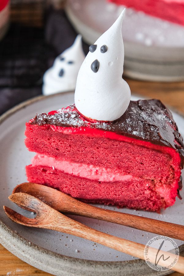 Halloween Torte (Red Velvet Cake)
