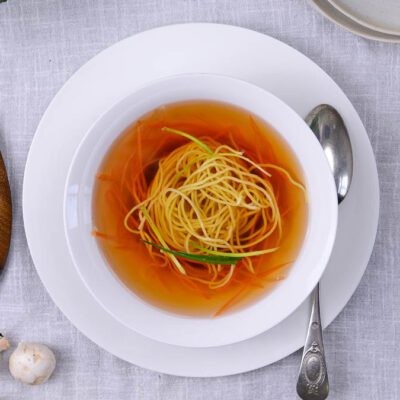 Suppe klären für eine klare Fleischbrühe / Consommé