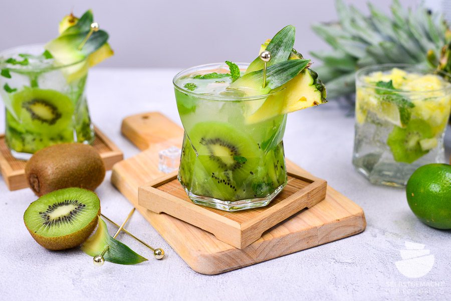 Kiwi Ananas Mojito Cocktail mit alkoholfreier Mojito Alternative