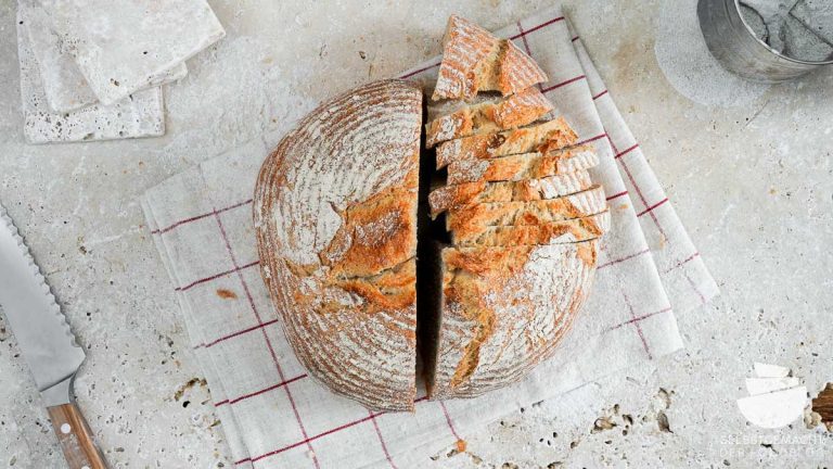 Brot #122 – Einfaches Weizenbrot mit Hefe