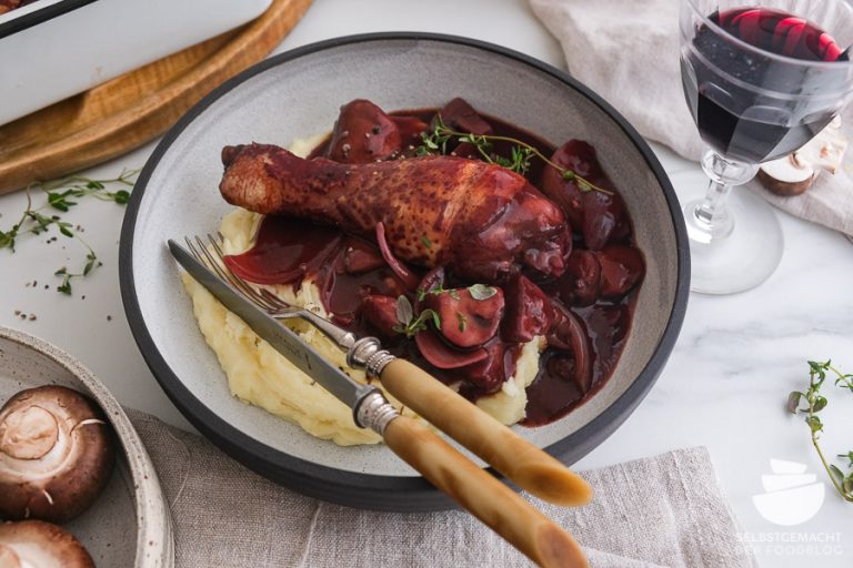 Coq au Vin (Hähnchen in Rotweinsoße) - Selbstgemacht - Der Foodblog