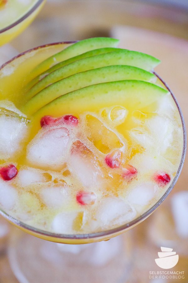 alkoholfreier Cocktail mit Mango