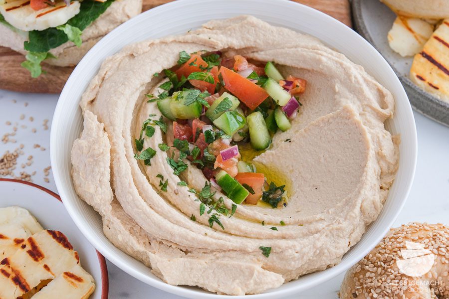 Bagels Rezept Belag mit Hummus
