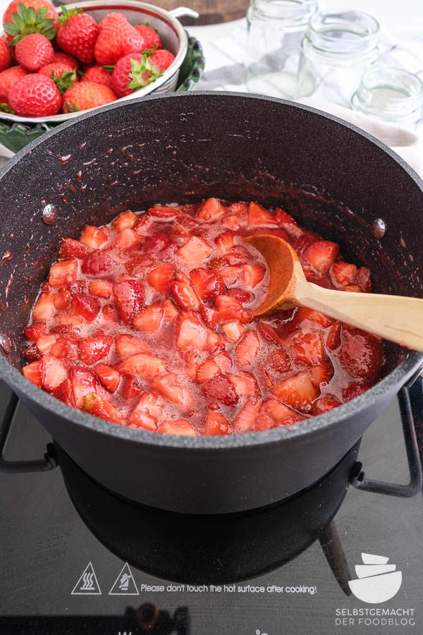 Erdbeermarmelade kochen