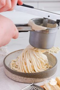 Spaghettieis und Kartoffelpresse